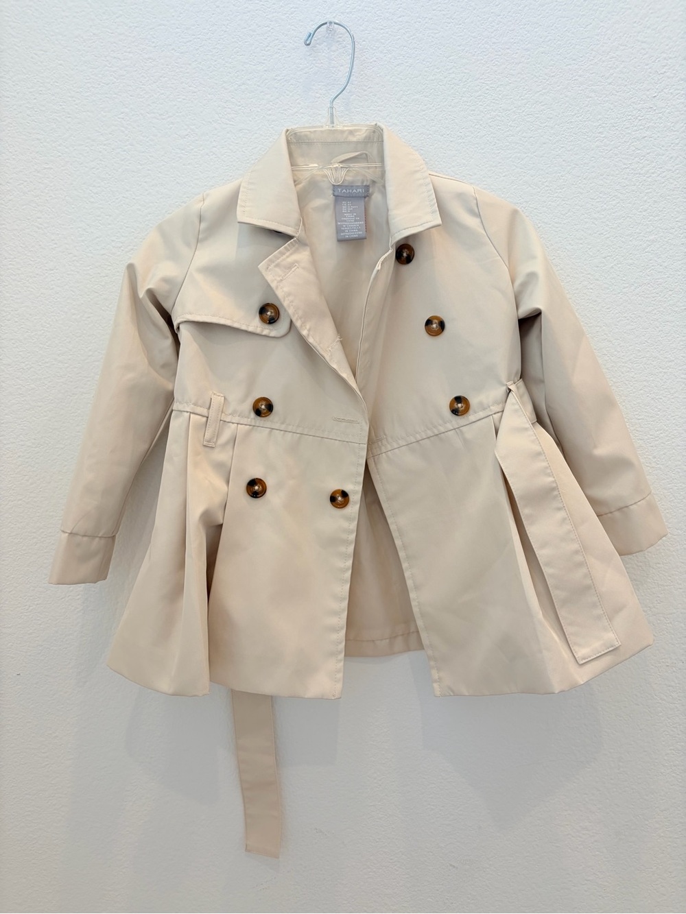 Tahari Beige Kids Trench Coat with Tortoise Buttons #148
